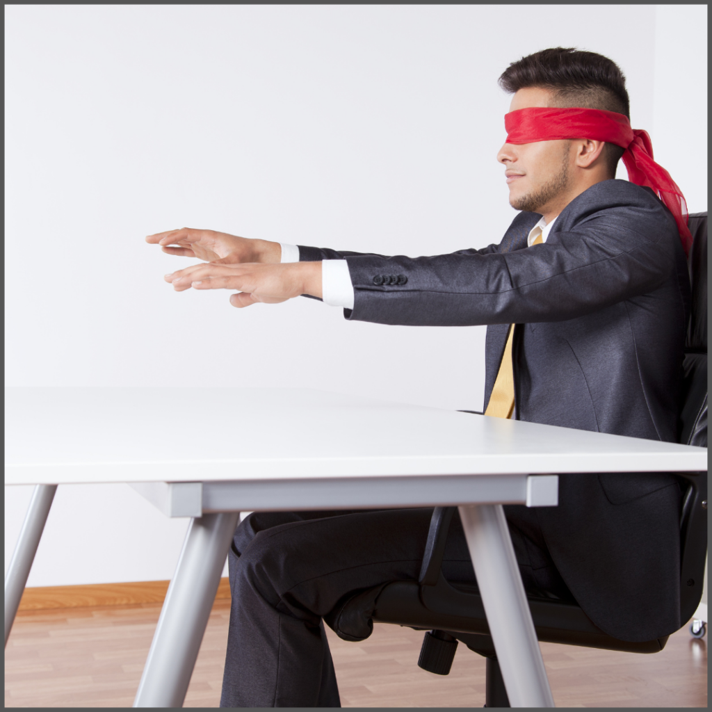 När individen förväntas navigera i en struktur som saknar riktning.